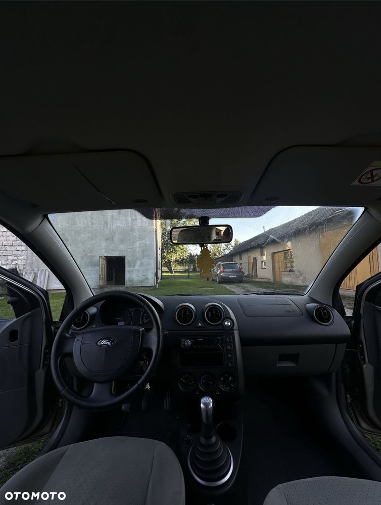 Ford Fiesta 1.6 Trend - 5