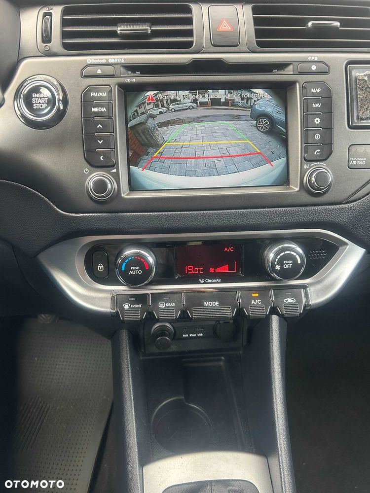 Kia Rio - 6