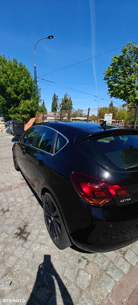 Opel Astra 1.7 CDTI DPF Cosmo - 4