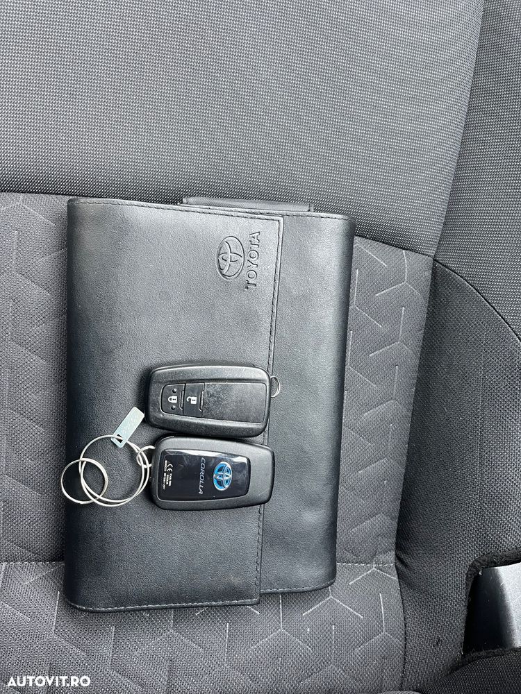 Toyota Corolla 1.8 Hybrid Comfort - 14