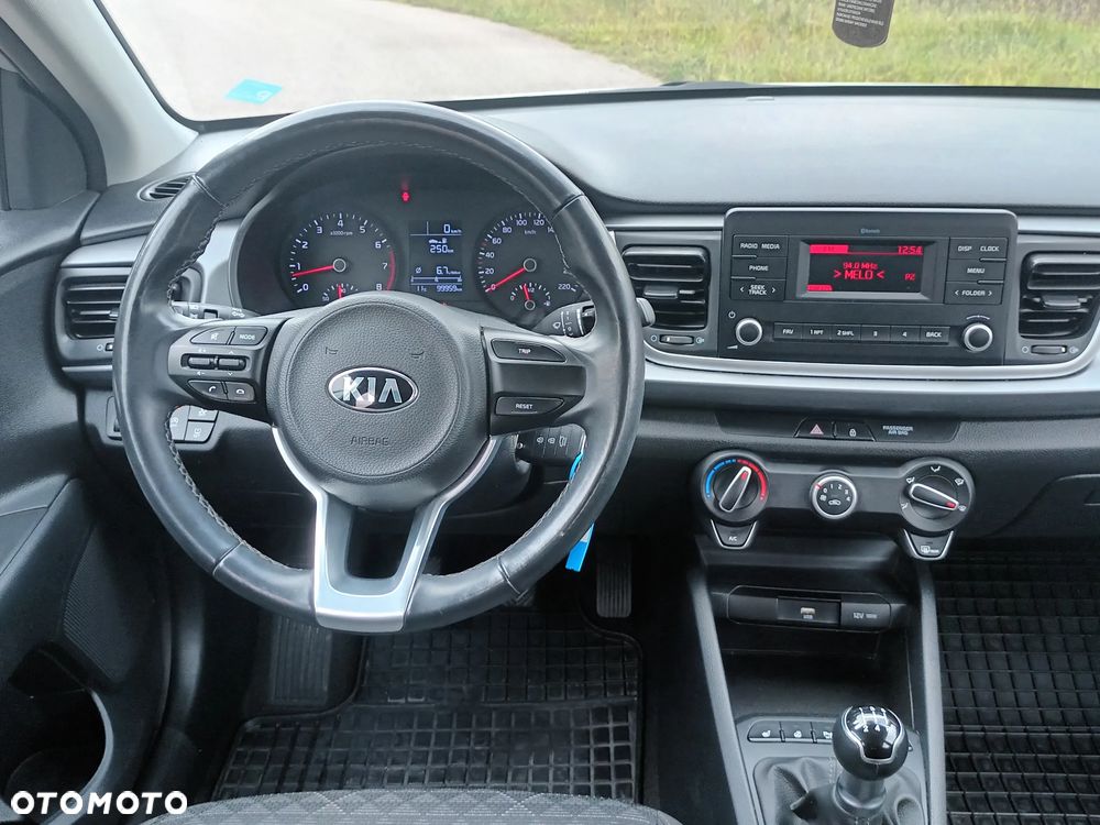 Kia Rio - 16