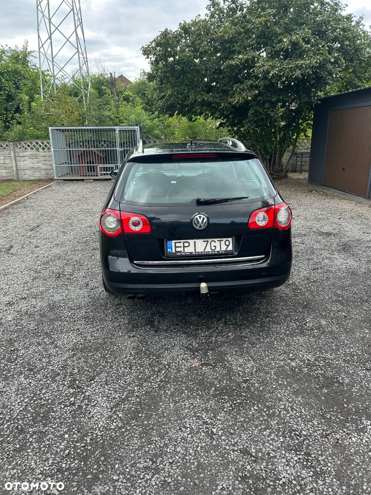 Volkswagen Passat 2.0 TDI Comfortline - 4