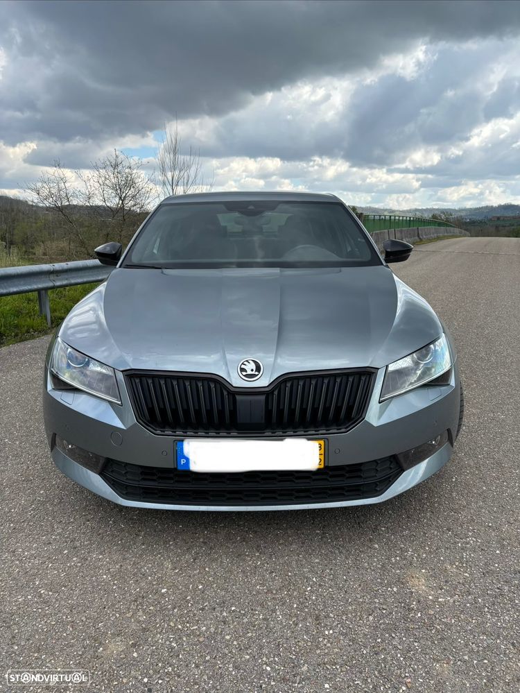 Skoda Superb 2.0 TDI Sportline - 4