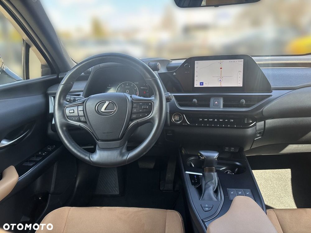Lexus UX - 11