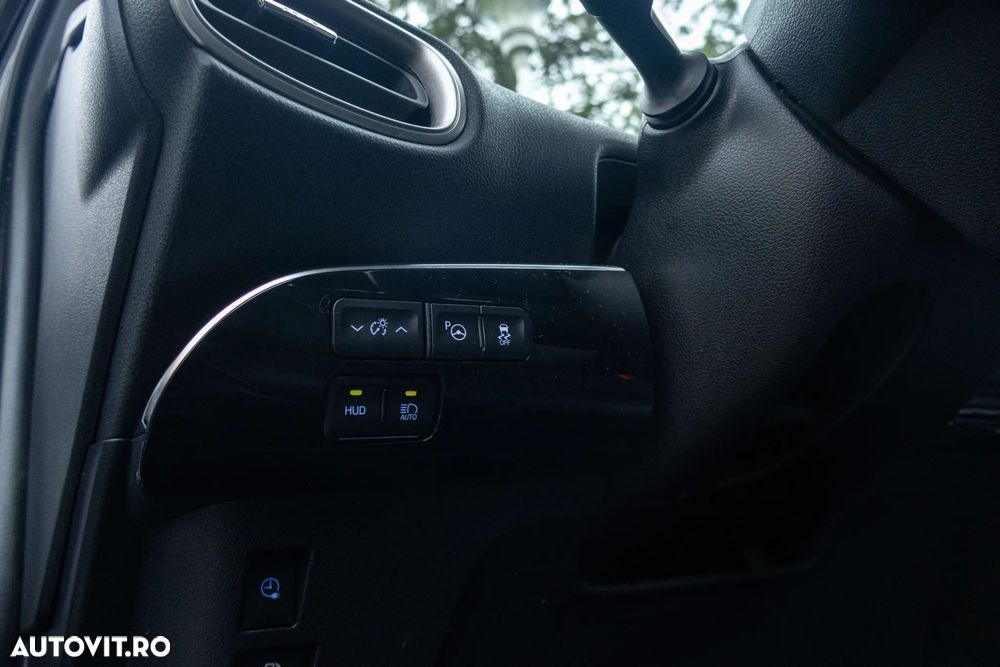 Toyota Prius - 14