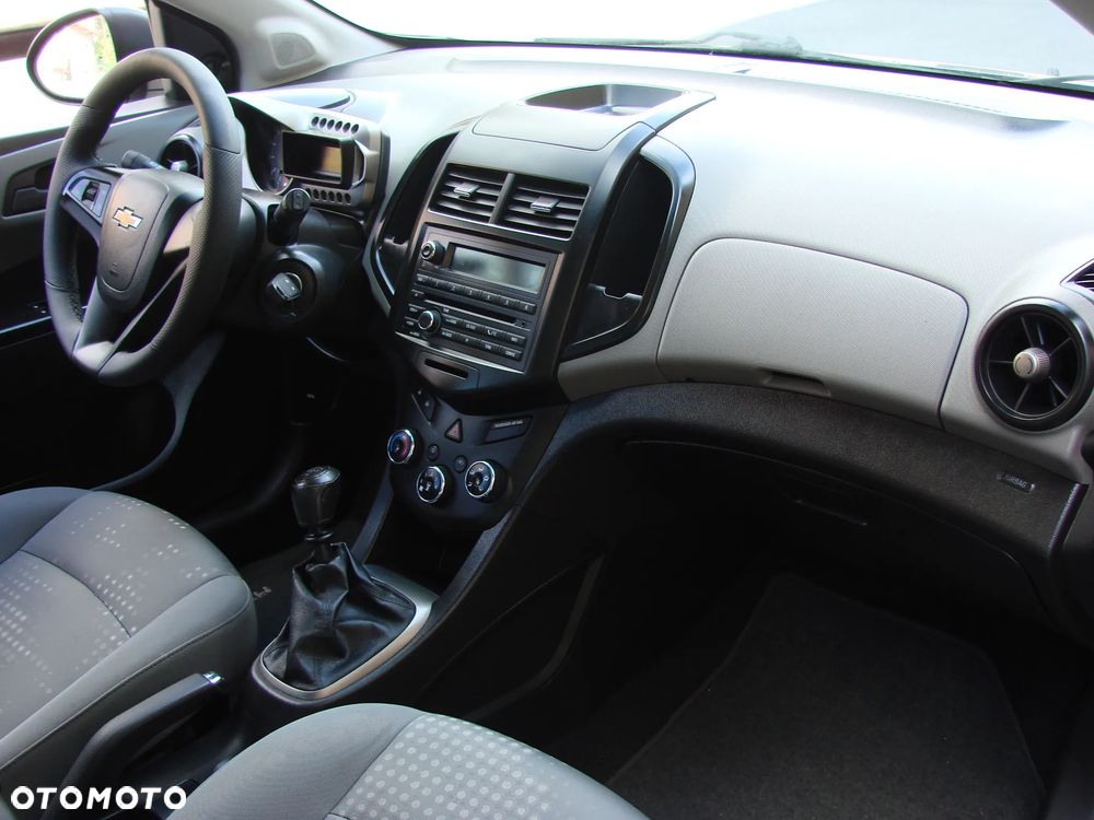 Chevrolet Aveo - 15