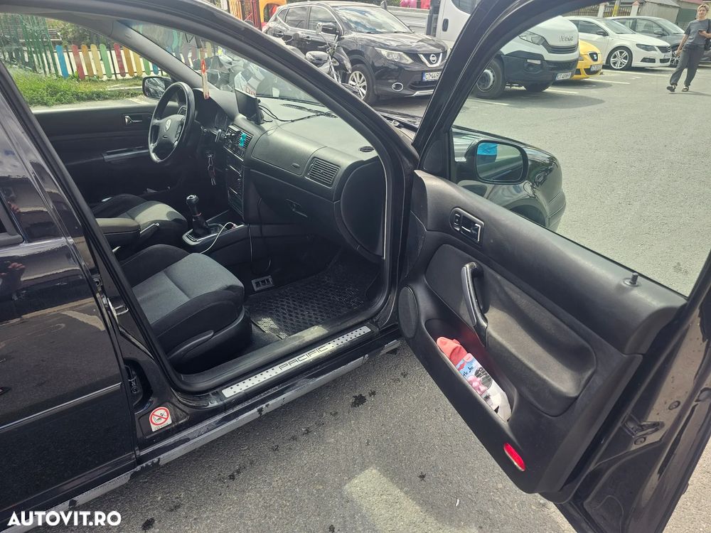 Volkswagen Golf - 5