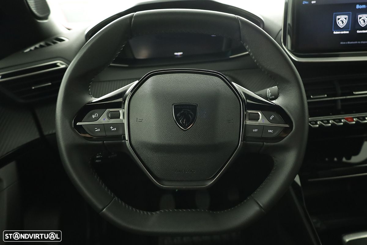 Peugeot 2008 1.2 PureTech Allure - 16