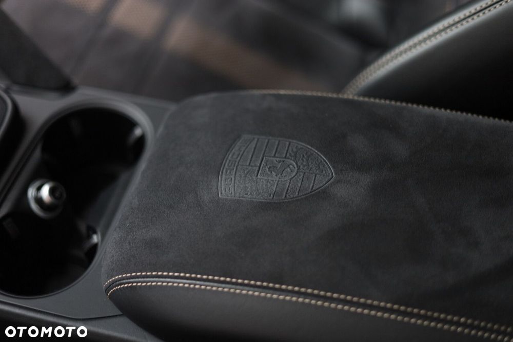 Porsche Cayenne Turbo GT - 14