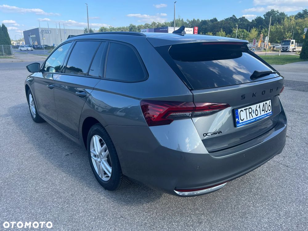 Skoda Octavia 2.0 TDI Selection DSG - 6