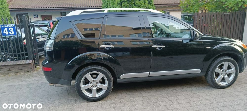 Mitsubishi Outlander 2.4 4WD CVT Instyle - 9