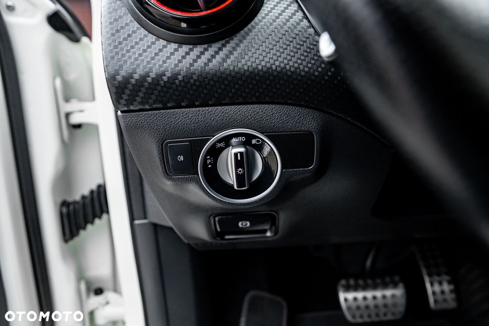 Mercedes-Benz Klasa A 250 (BlueEFFICIENCY) 7G-DCT AMG Sport - 29