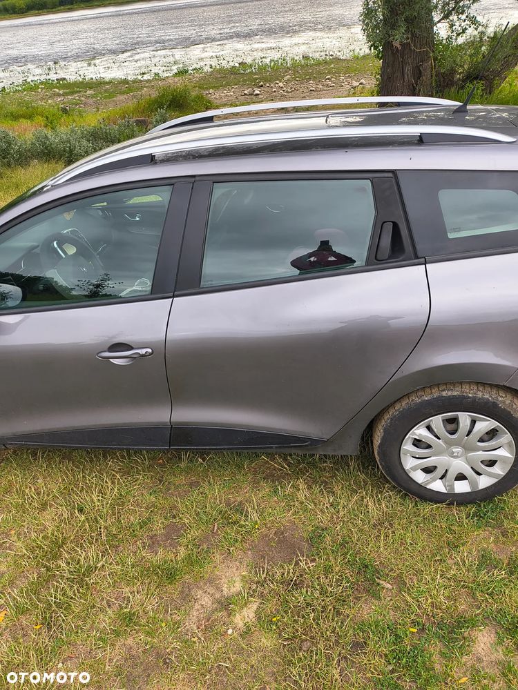 Renault Clio 1.2 16V Authentique - 8