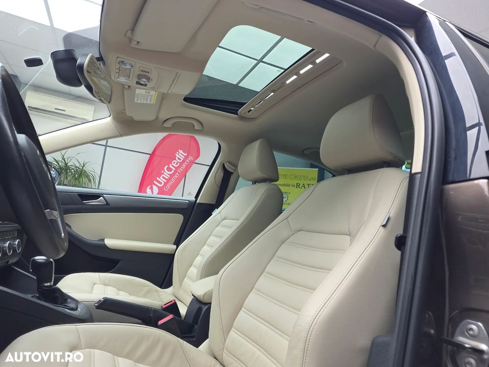 Volkswagen Jetta 2.0 TDI DSG Highline - 17