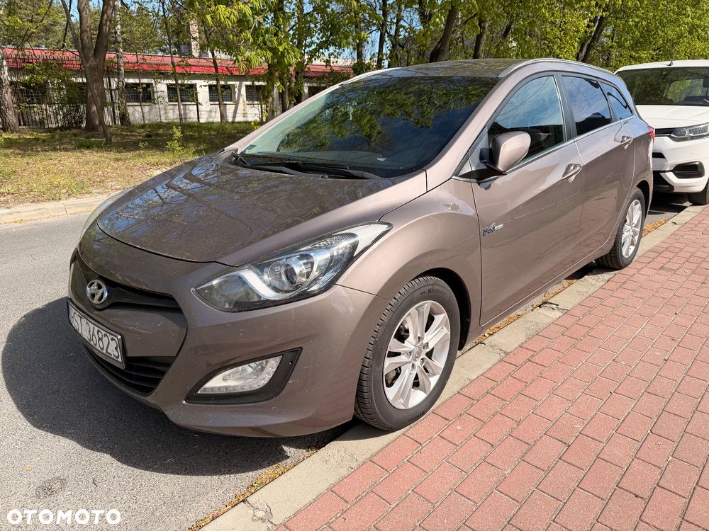 Hyundai i30 blue Kombi 1.6 CRDi Style - 1