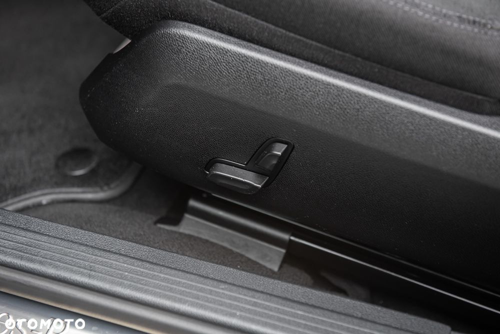 Mercedes-Benz Klasa E - 18