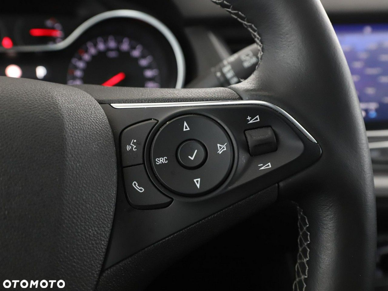 Opel Grandland X 1.2 T GPF Innovation S&S - 32