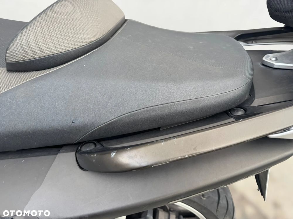 Yamaha Tmax - 21