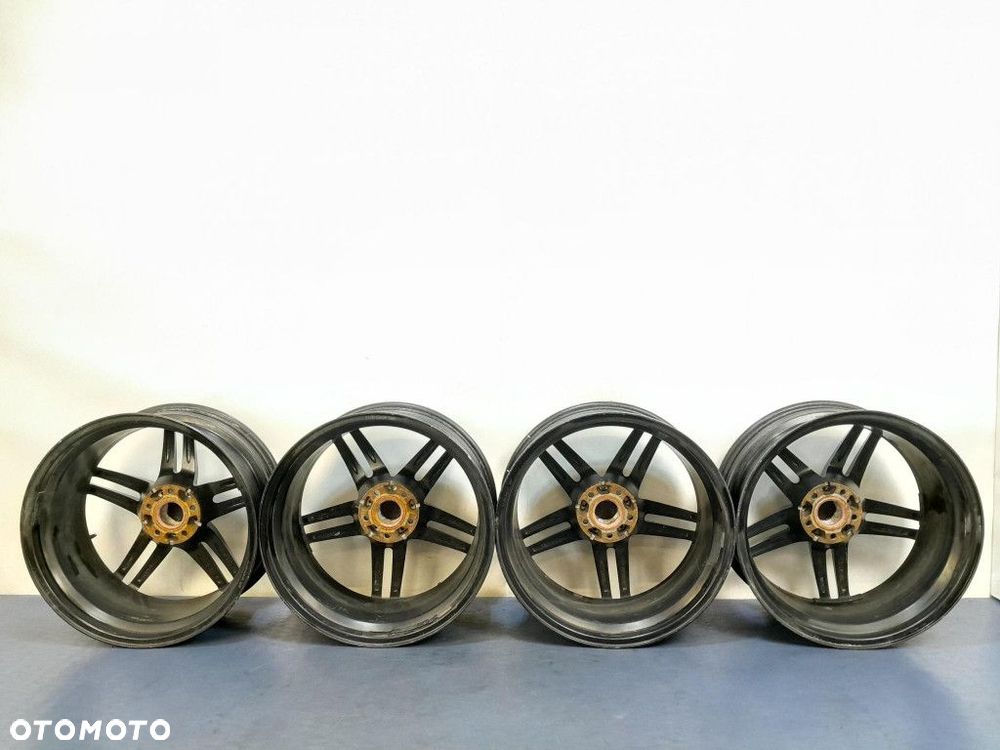 AUDI A8 D3 FELGI ALUMINIOWE 5X112 8.5JX19 ET35 - 12