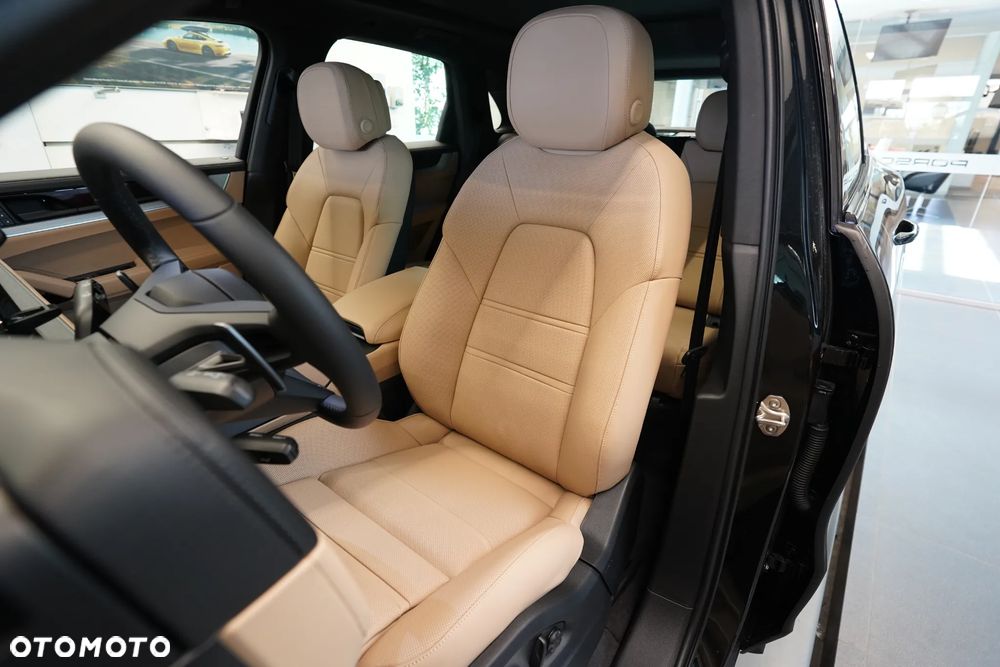 Porsche Cayenne Standard - 10