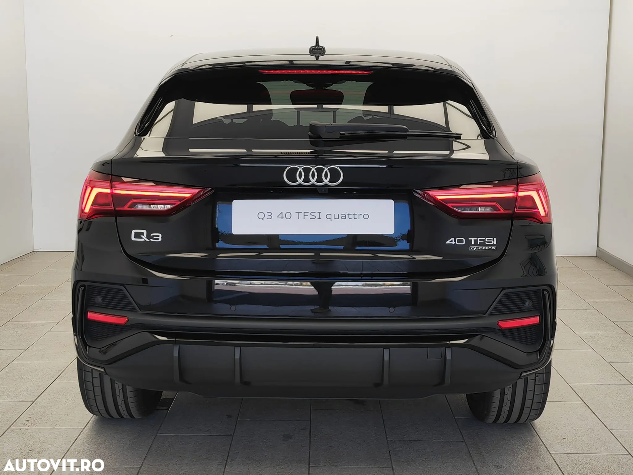 Audi Q3 Sportback 2.0 40 TFSI quattro S tronic Basic - 4