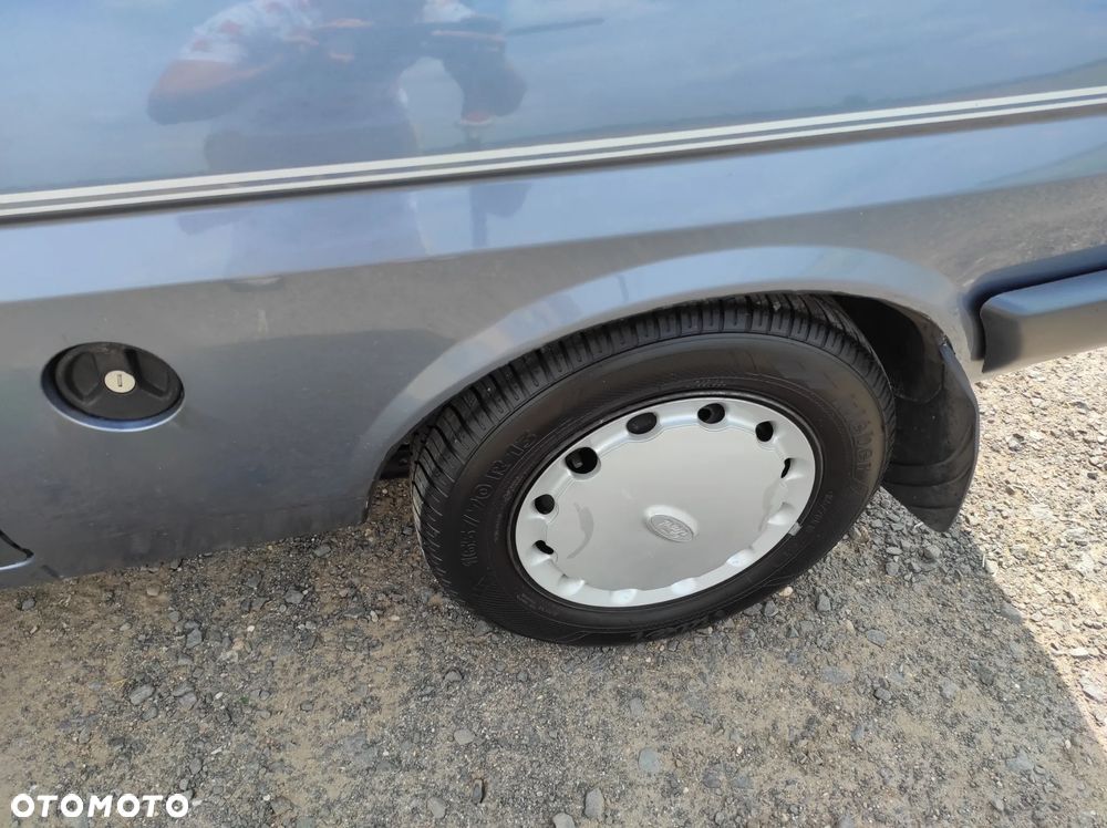 Ford Fiesta 1.1 C - 11