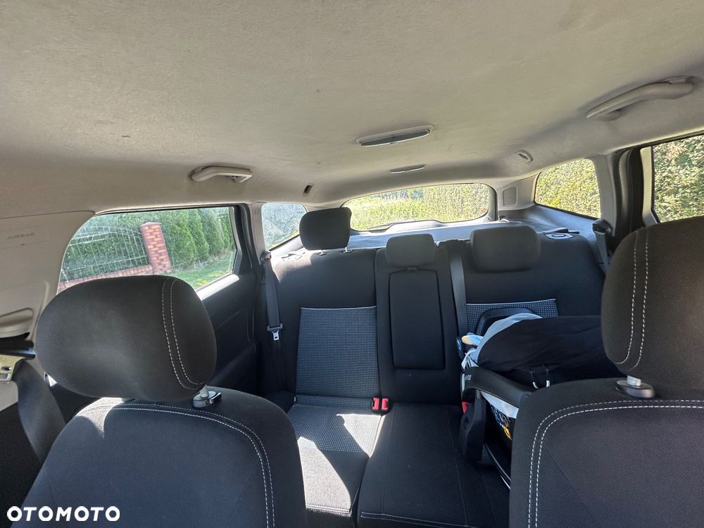 Ford Mondeo 1.8 TDCi Trend - 12