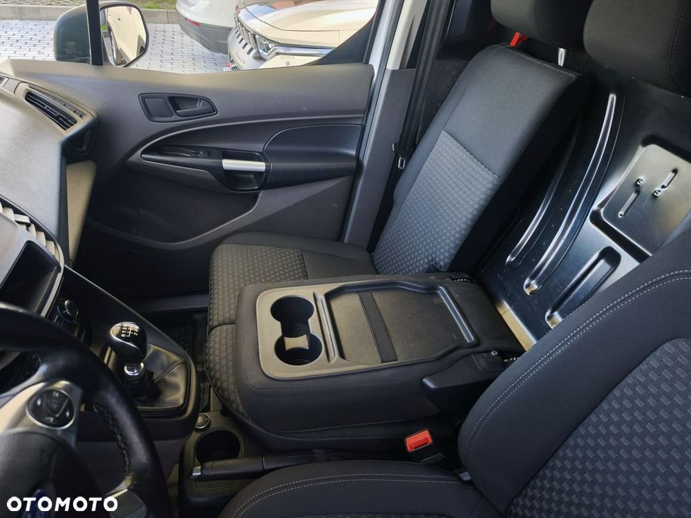 Ford Transit Connect - 21