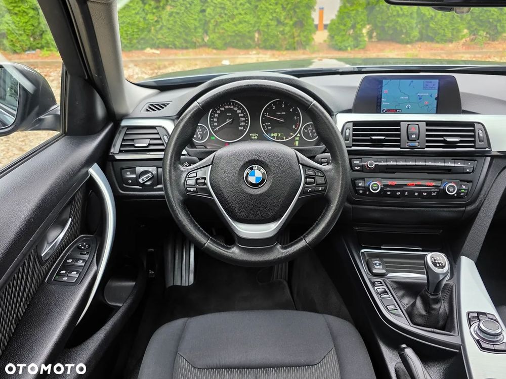 BMW Seria 3 - 24