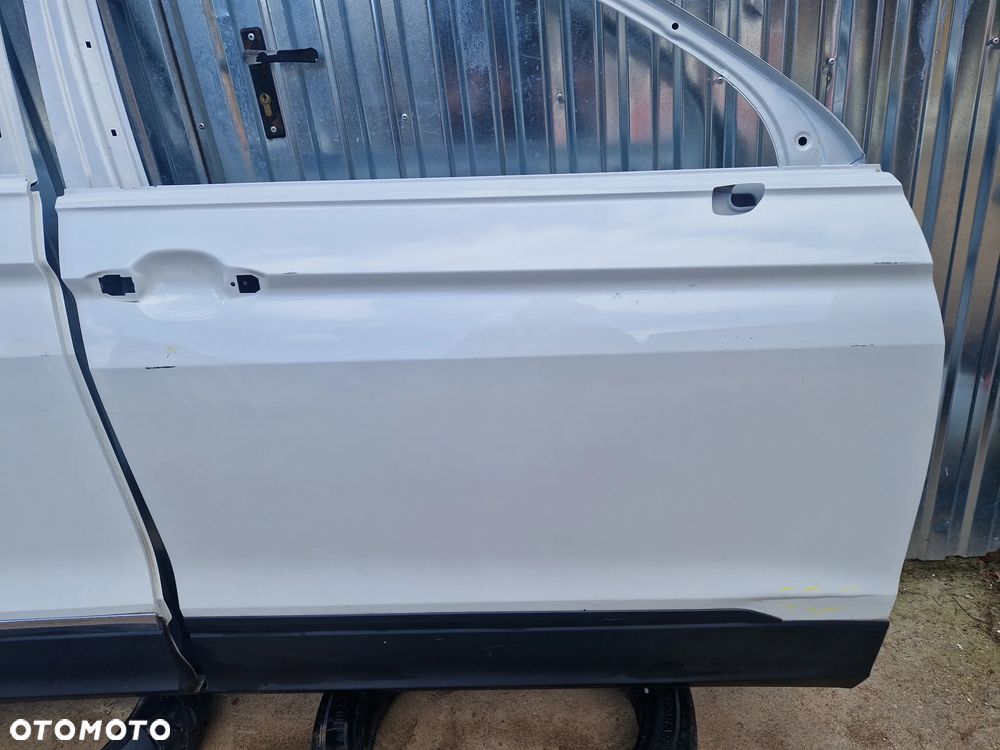 VW Tiguan II Drzwi Prawe Przód Tył - 8