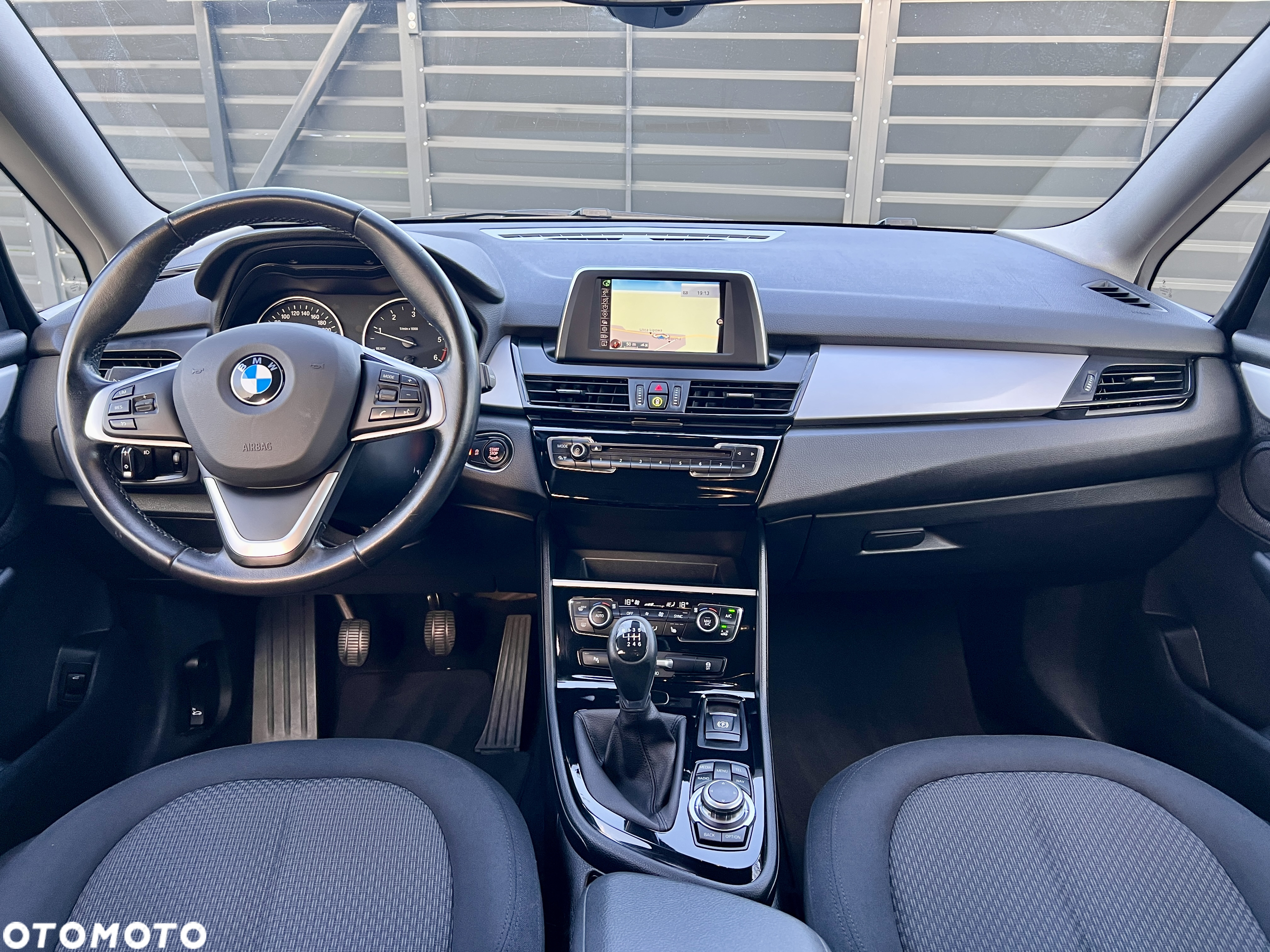 BMW Seria 2 218d Sport Line - 14