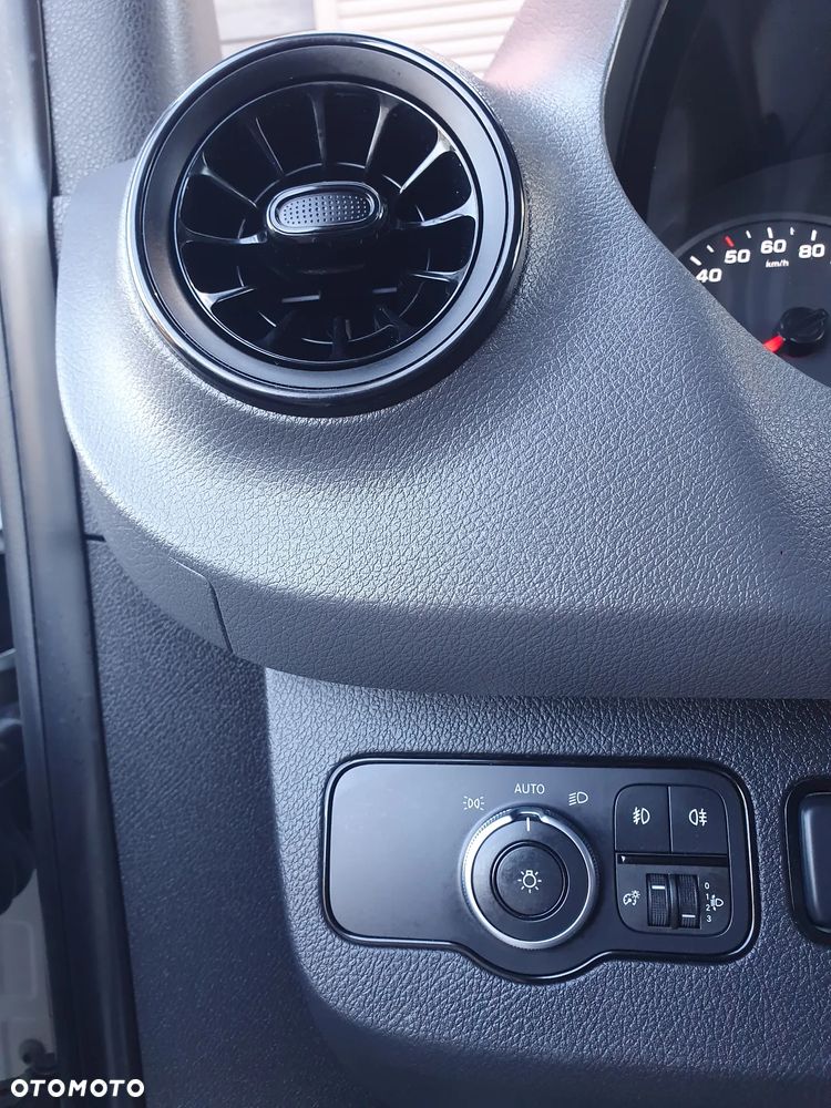 Mercedes-Benz SPRINTER - 19