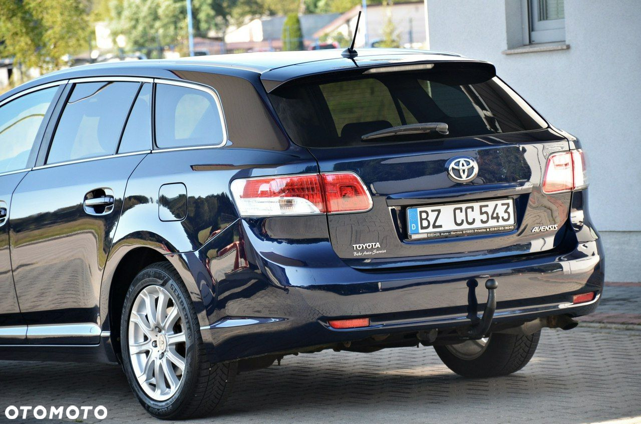 Toyota Avensis - 13