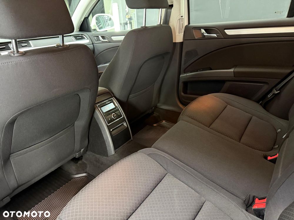 Skoda Superb 1.8 TSI Elegance DSG - 24