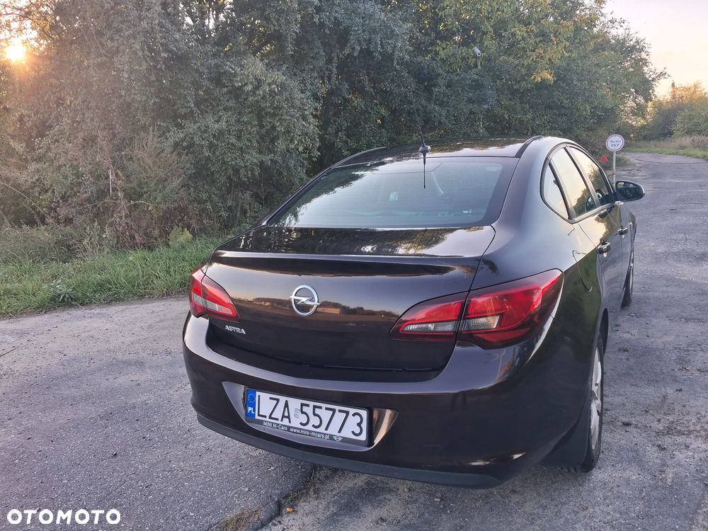 Opel Astra 1.6 - 5