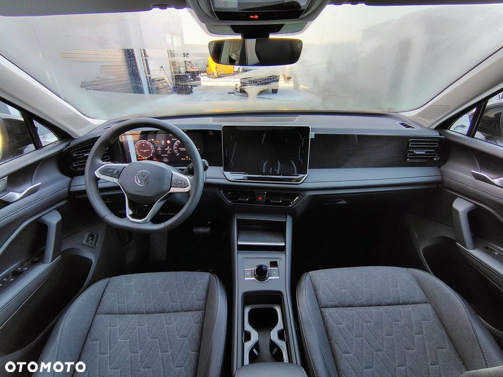 Volkswagen Tiguan - 26