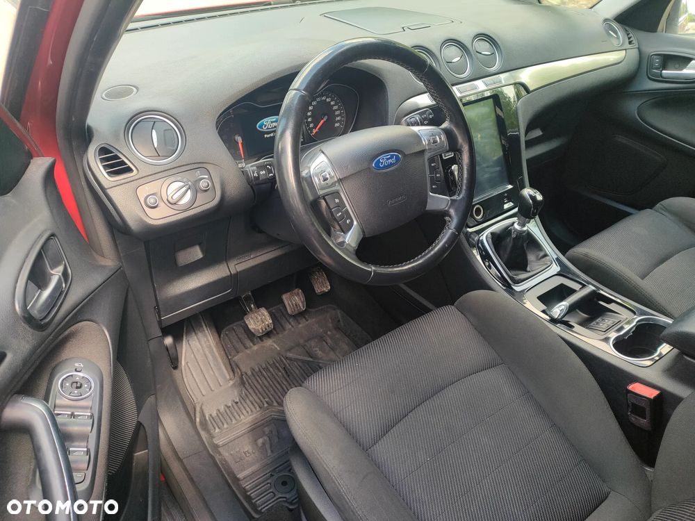 Ford S-Max - 13