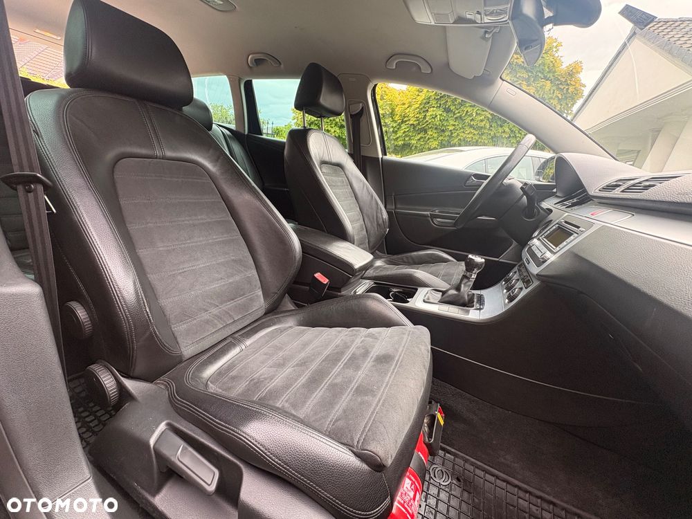 Volkswagen Passat 2.0 FSI 4Mot Comfortline - 10