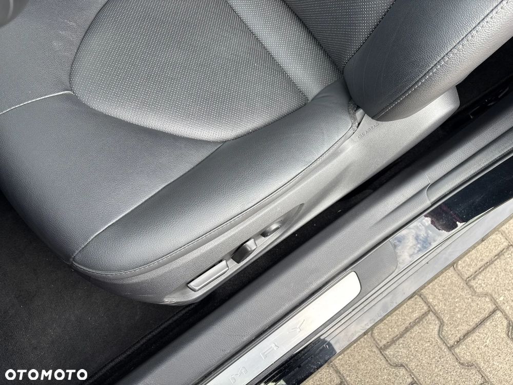 Toyota Camry 2.5 Hybrid Executive CVT - 14