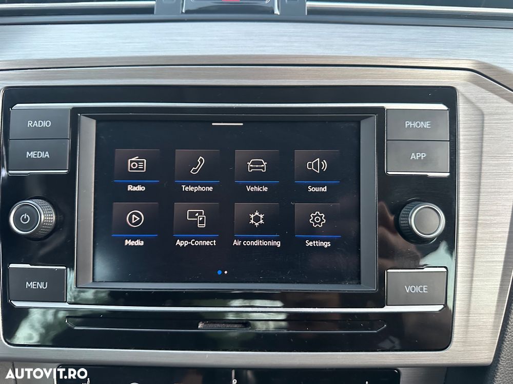 Volkswagen Passat 1.5 TSI ACT DSG Comfortline - 19