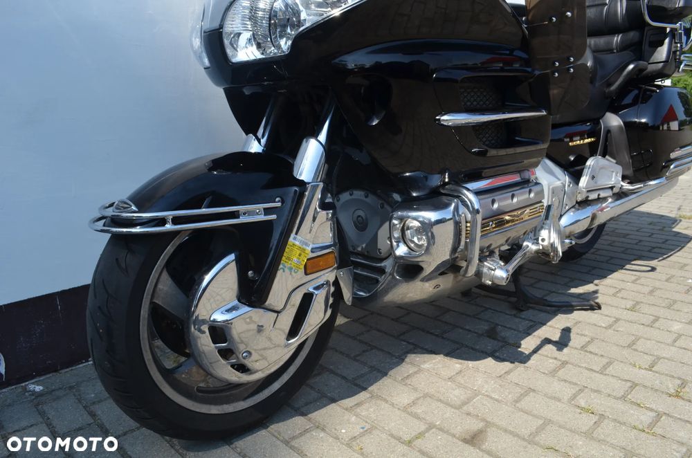 Honda GL - 28