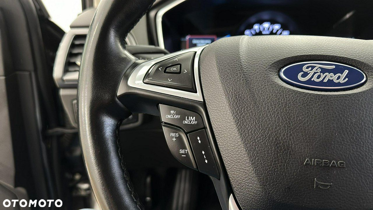 Ford Mondeo - 23