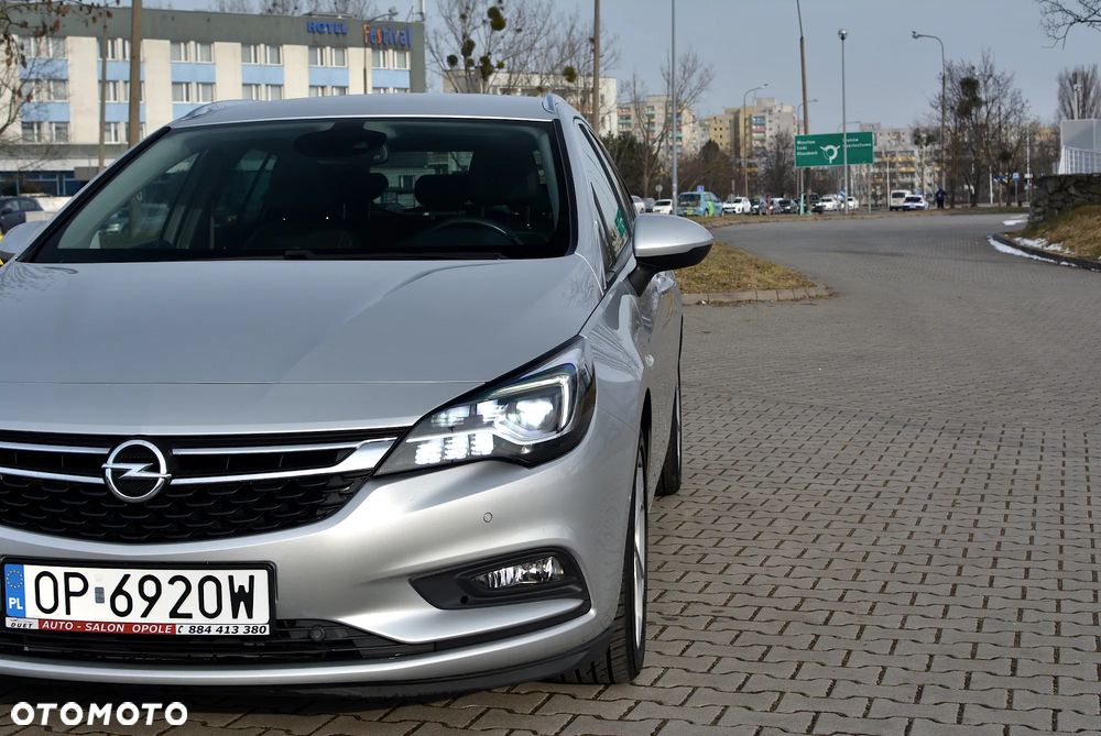 Opel Astra 1.4 Turbo Innovation - 11