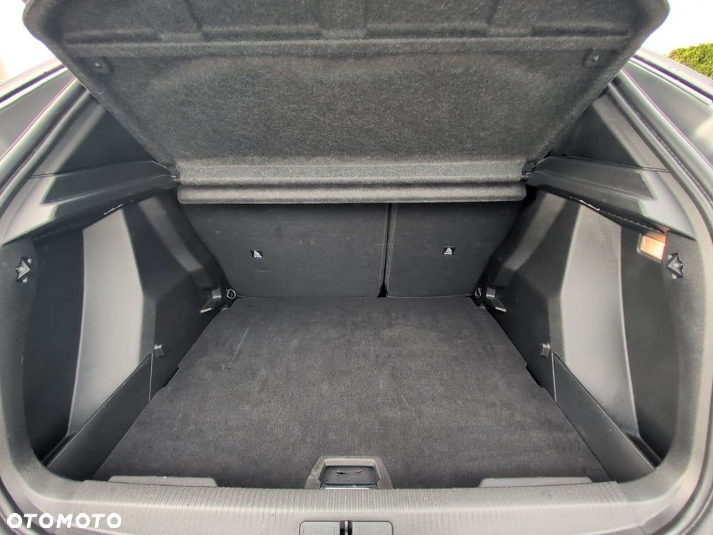 Peugeot 2008 - 8