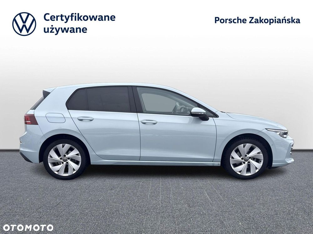 Volkswagen Golf - 6