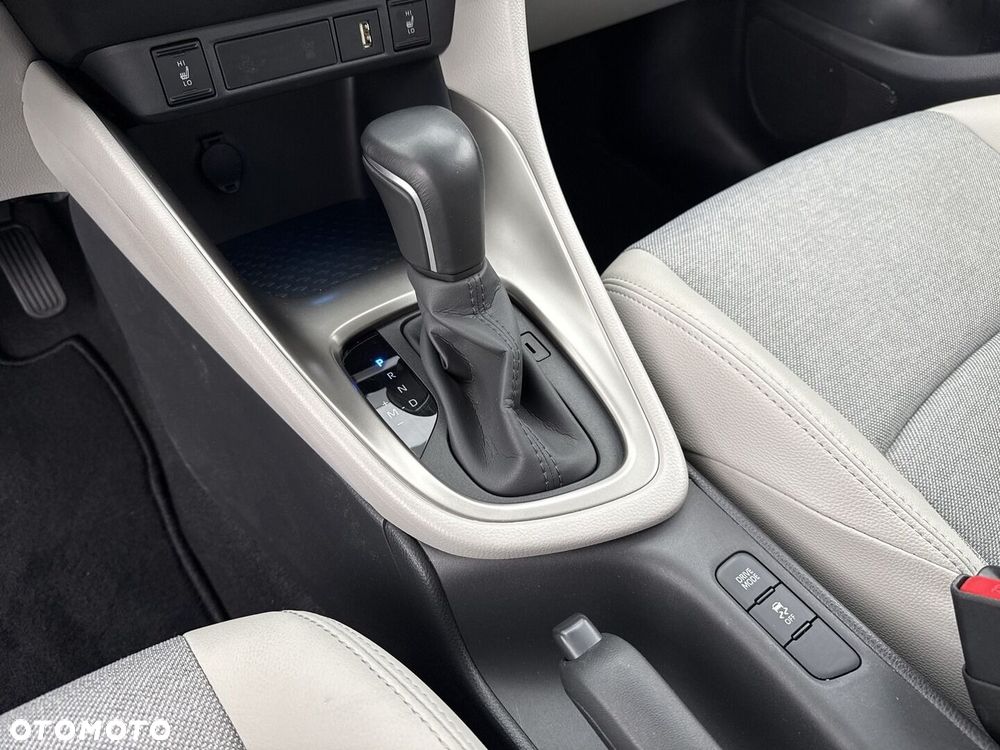 Toyota Yaris 1.5 Executive CVT - 15