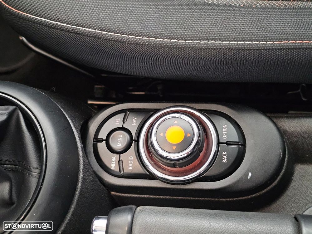 MINI 3 Portas One - 26