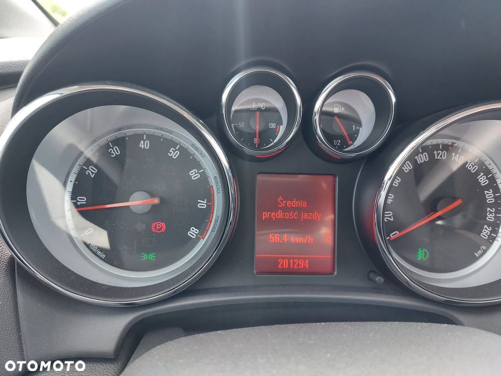 Opel Astra 1.4 Turbo 150 Jahre - 15