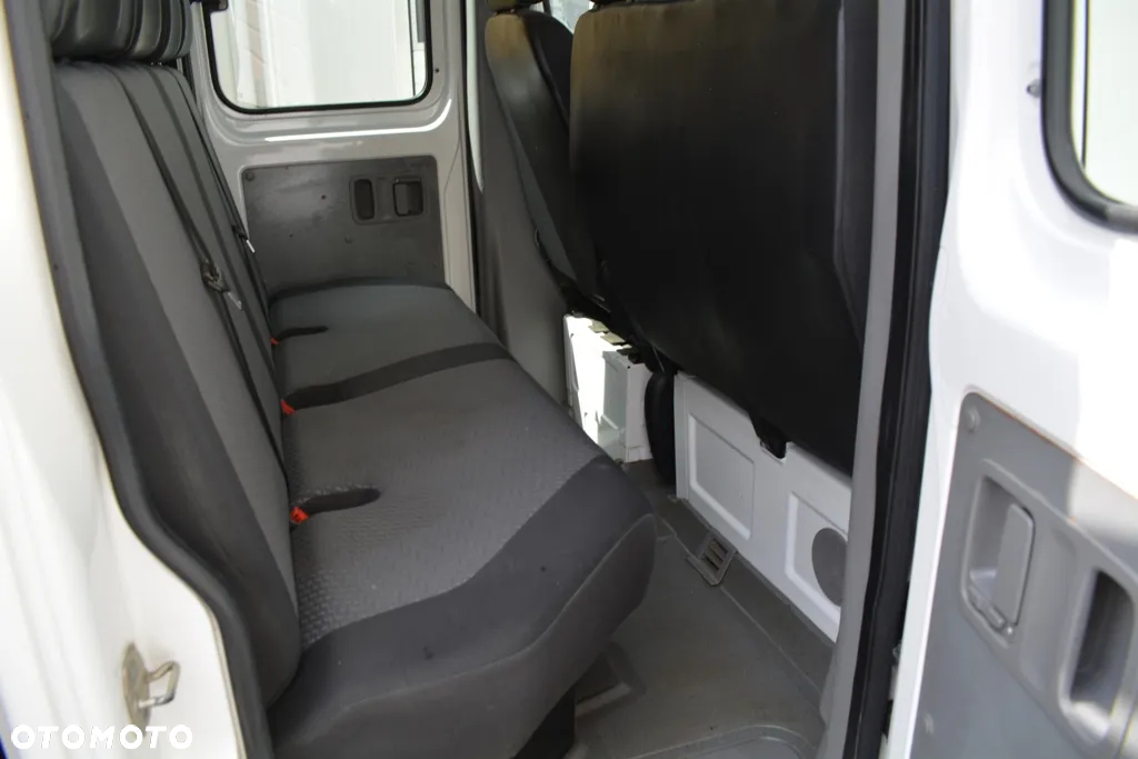 Volkswagen CRAFTER 35 DOKA - 21