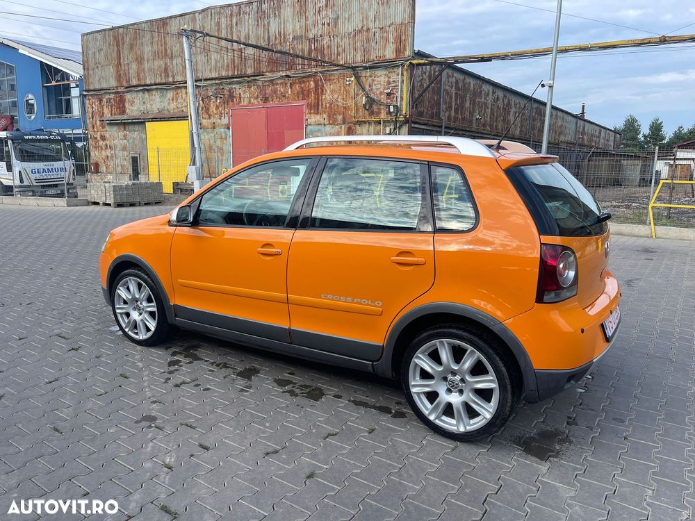 Volkswagen Polo 1.4 Attractive Aut - 1